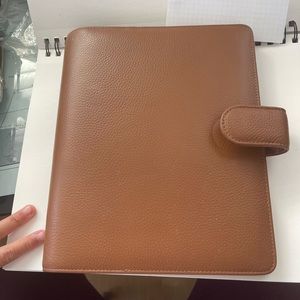 Cloth & Paper A5 agenda cover in Saddle. No rings